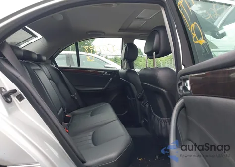 2007 Mercedes-Benz C 280 Luxury z USA, uszkodzony, nr VIN WDBRF54H07A943477